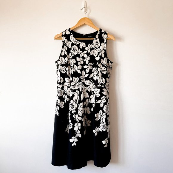 Talbots Black White Rose Floral Fit & Flare Dress Sz 12 P - Picture 3 of 8